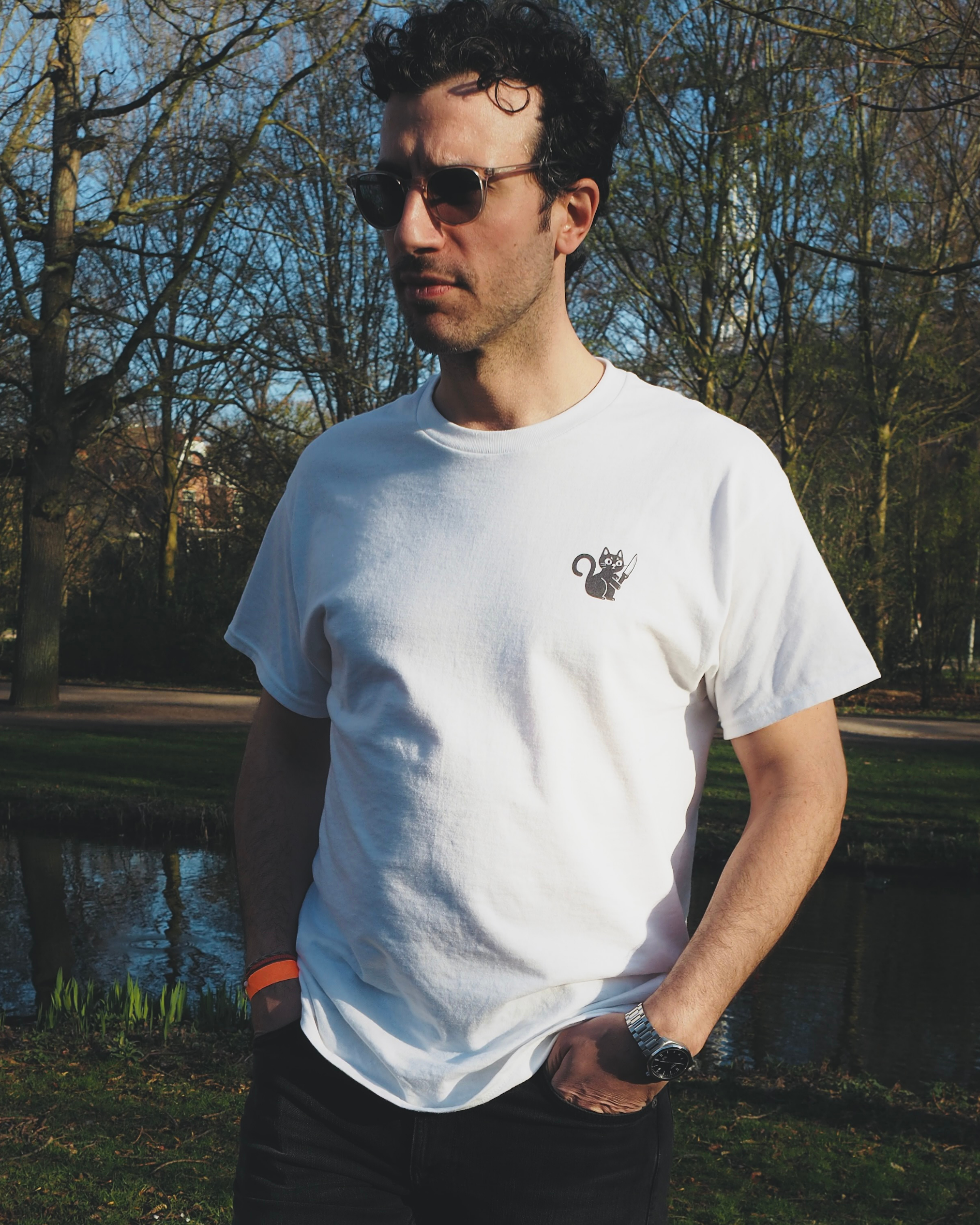 'La Puss Peligrosa' unisex cotton tee