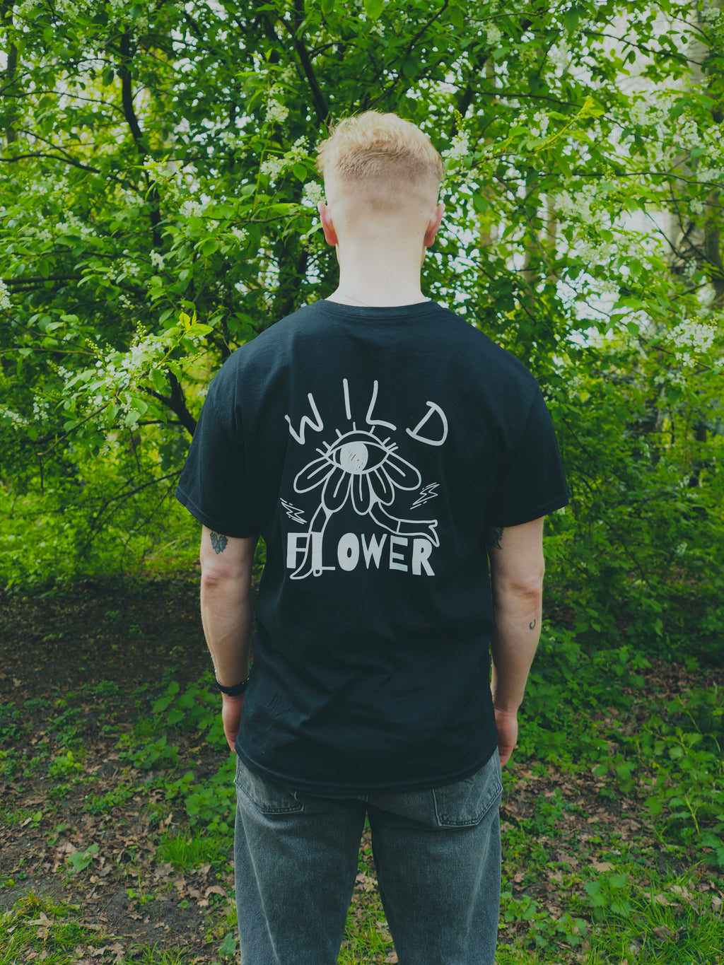 'Wild flower' Black unisex cotton tee